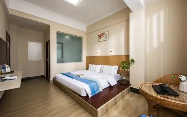 Nanzhao Cheap Hotel (Weishan Ancient City High-speed Railway Station Branch)