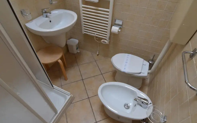 Nicely Furnished Apartment with AC near Beach