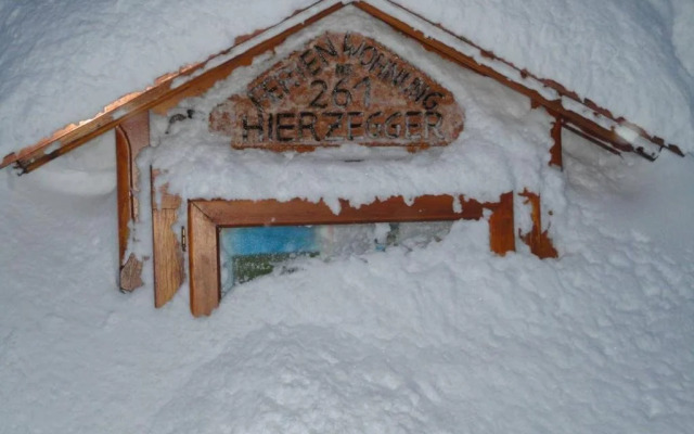 Ferienwohnung Hierzegger