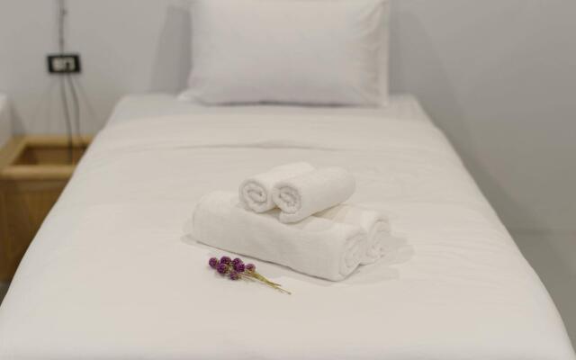 Little Lanna Cafe and Premier Guesthouse