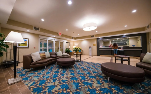 Candlewood Suites - Fairbanks