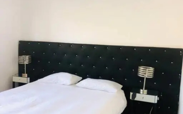 Private Pool, 3Br Garden Apartment, Aquarelle