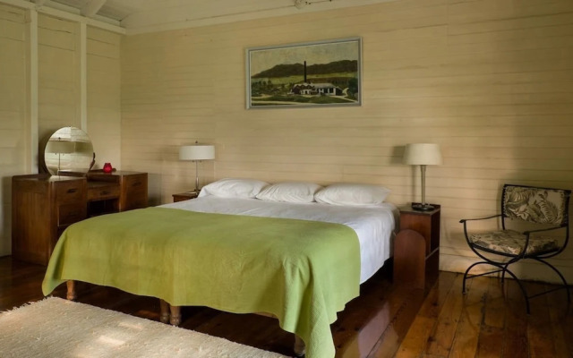 Retreat Plantation House