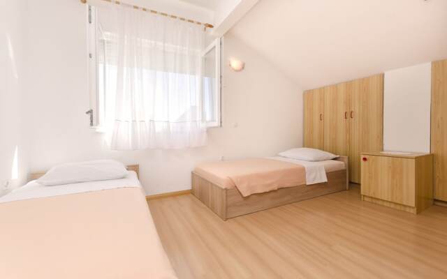 Apartments Mirjana Blue Beach