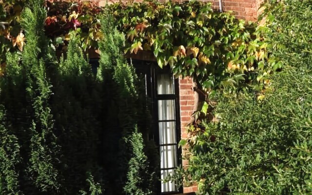 The Barns Country Guesthouse