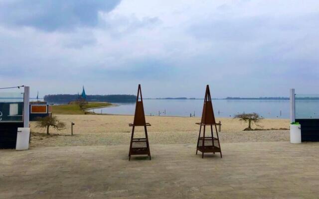 Beach Chalet Bad Hoophuizen VU43