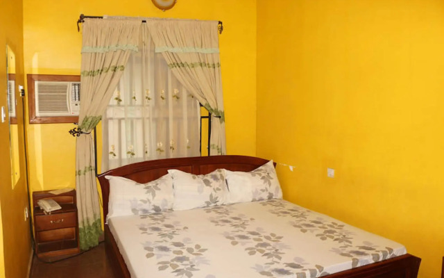Green Park Hotel and Suites