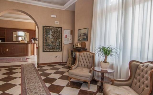 Hotel Flora