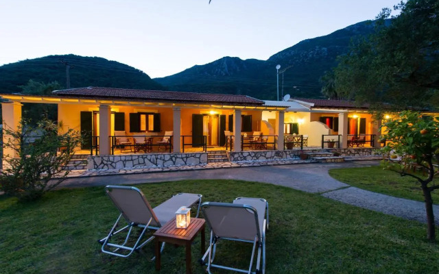 Renata Rooms & Studios