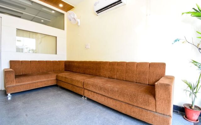 OYO 22204 Hotel Mark Inn