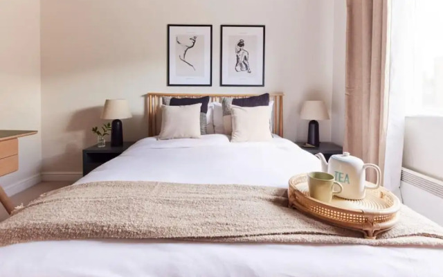 The Sussex Way Studio - Pleasing 1bdr Flat With Balcony