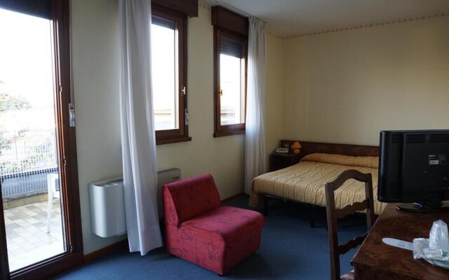 Hotel Siros