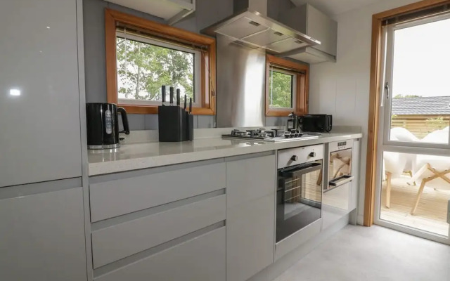18 Meadow Retreat