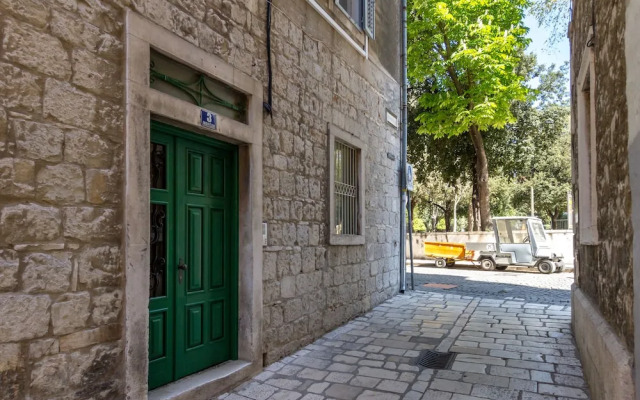 Staytosee - Diocletian's Rooms