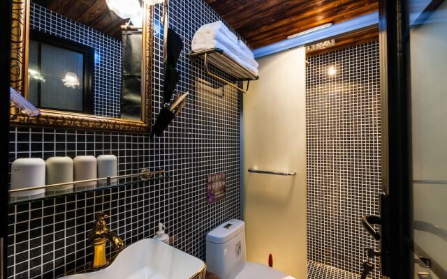 Qiyu Homestay - West Nanjing Road Branch