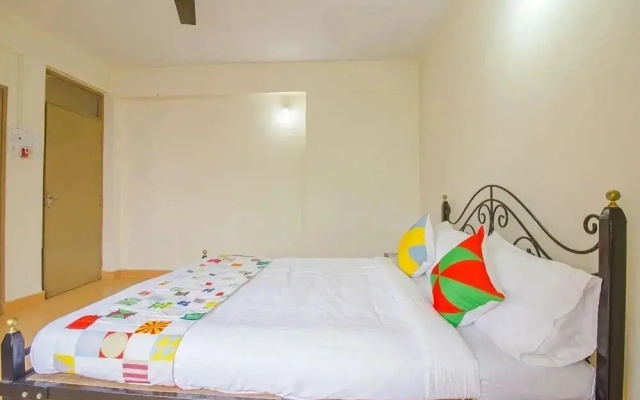 OYO 19181 Home Bright 2BHK Near Club Cubana