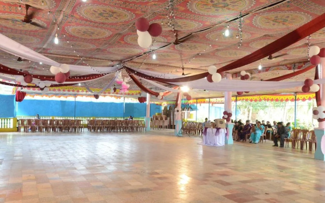 Molyma Resorts
