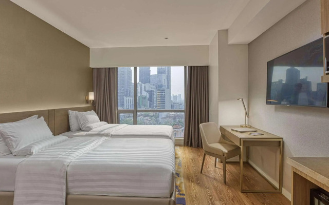 Novotel Suites Manila at Acqua
