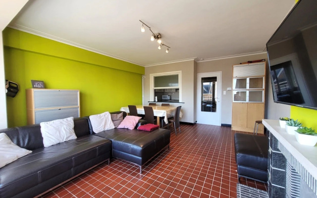 Apartment Near the Beach in Vibrant Area