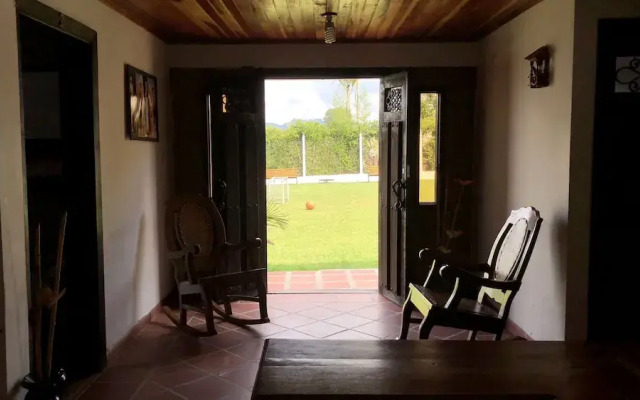 La Fragata Src
