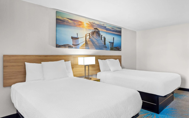 Days Inn by Wyndham Huntington