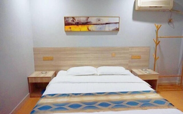 Huguang Hostel
