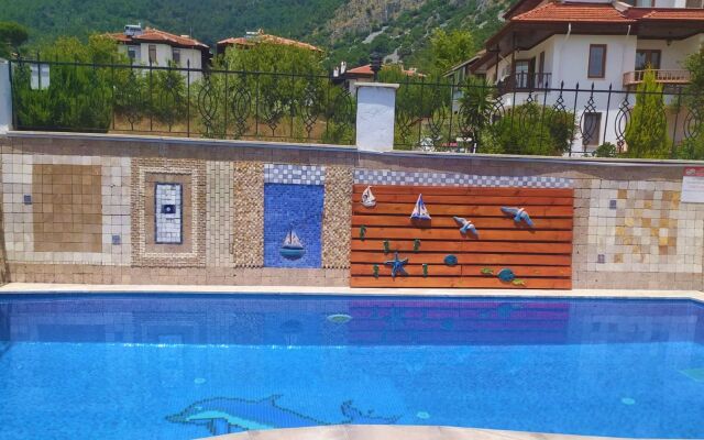 Santo Akyaka Home