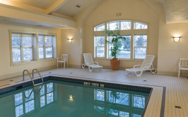 Lakeview Signature Inn Calgary Airport