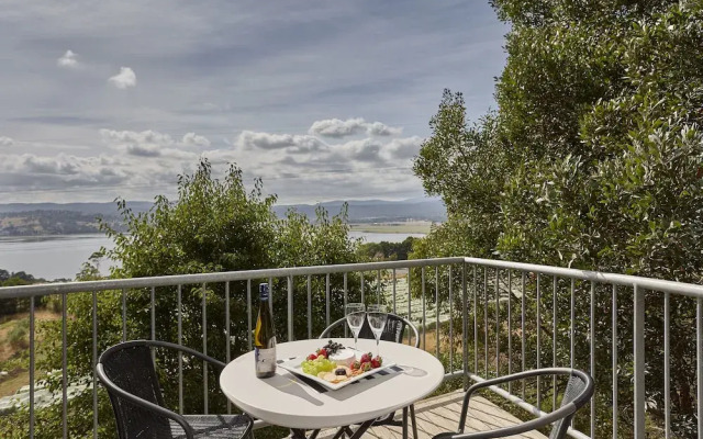 Rosevears Vineyard Retreat