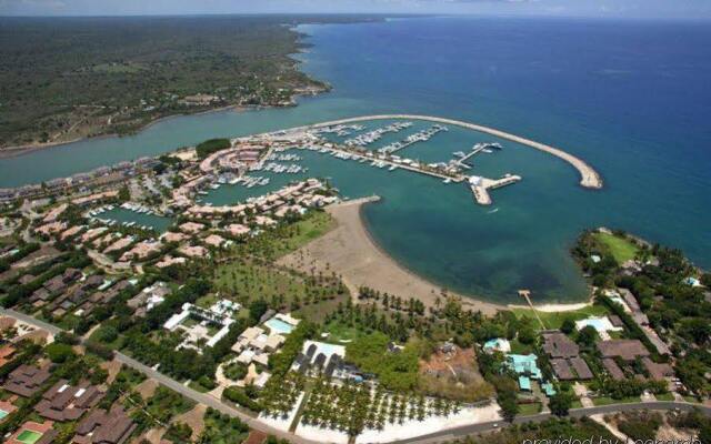 Sailing House la Marina