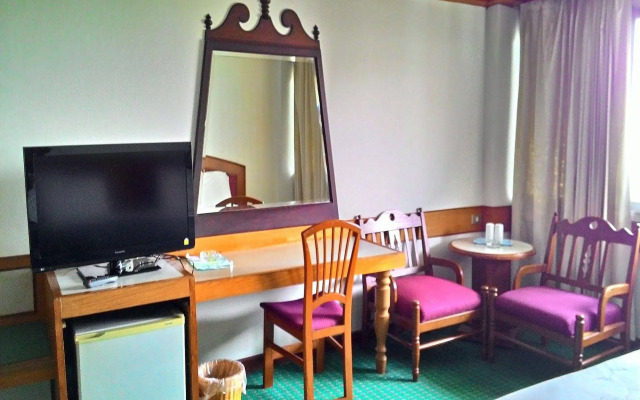 Siam Thani Hotel