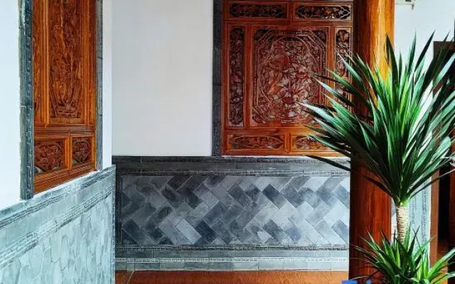 Wutongshu·Lush Mountain Retreat Timber Nook (Dali Ancient City Branch)