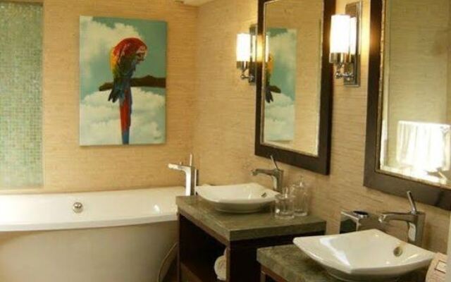 Romora Bay Resort & Marina
