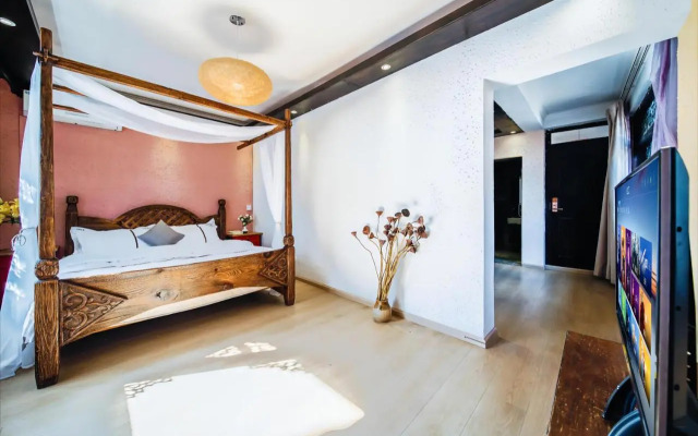 Langyue Hanfu Travel Theme Inn (Lijiang Ancient City Branch)