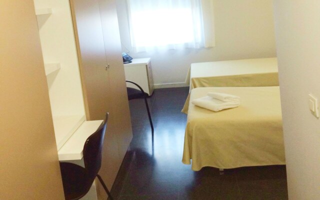 Residencia Universitaria Resa Roberto de Nobili