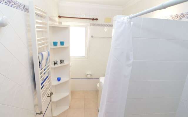 Spacious Villa in El Baladrar with Swimming Pool