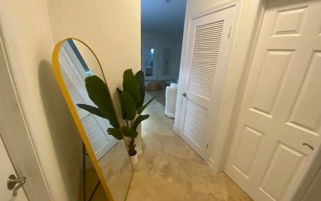 Entire Home in Biscayne Park