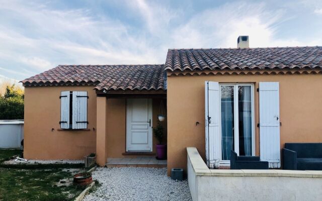 Villa chaleureuse en provence