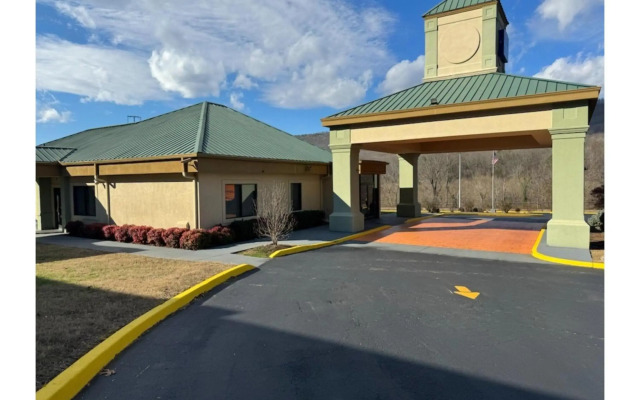 Travelodge by Wyndham Harriman