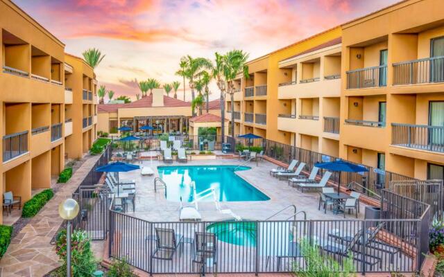 Courtyard by Marriott Tucson Airport