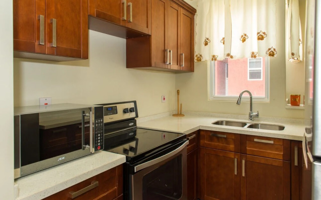 Kingston Modern Duplex Apartment