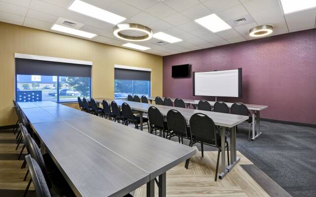 Tru by Hilton Sumter