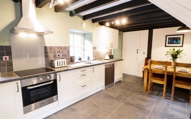 Hen Gelligemlyn - The Annexe