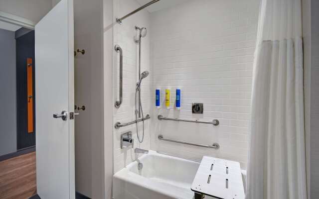 Tru by Hilton Troy Detroit