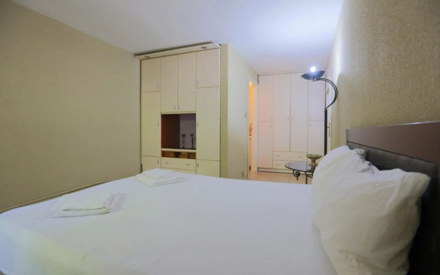 Serene House Surrounded by Nature in Beykoz