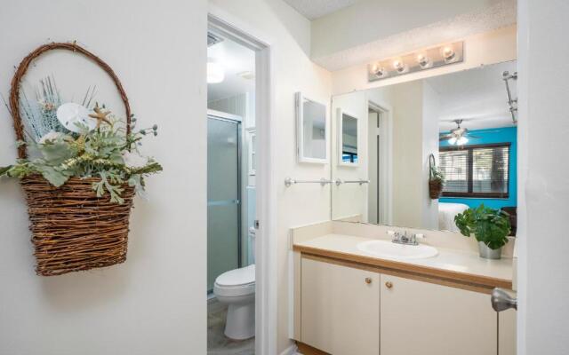 Ocean Village Club E15