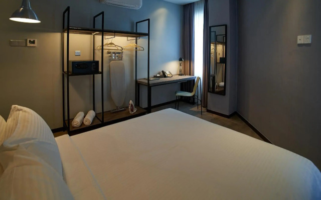 Urban H Hotel