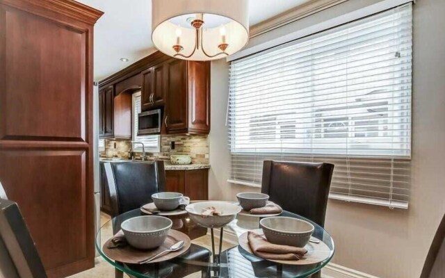 Beautiful bedroom in Mississauga