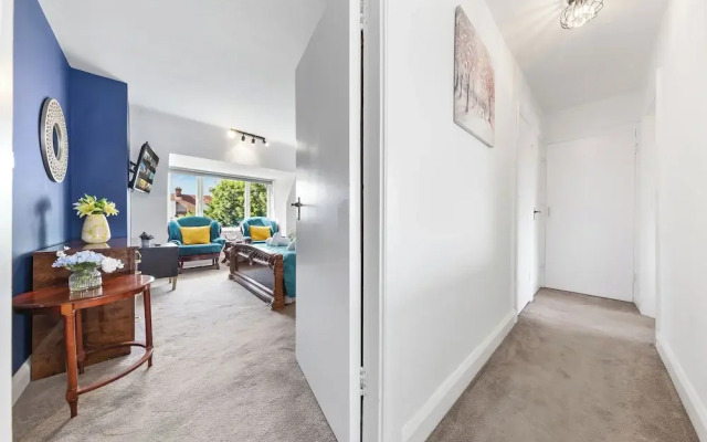 Amazing 3-bed Flat in Golders Green Near Station