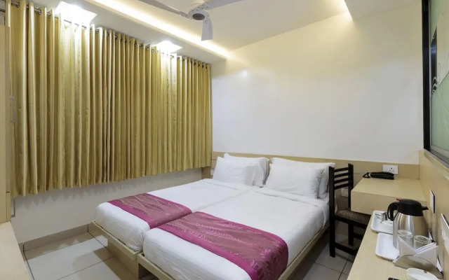 Capital O 3285 Hotel Radiant